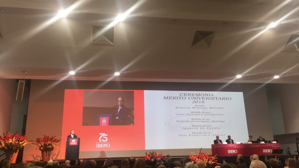 Académicos del Departamento de Arte fueron homenajeados en la Ceremonia al Mérito&nbsp;Universitario